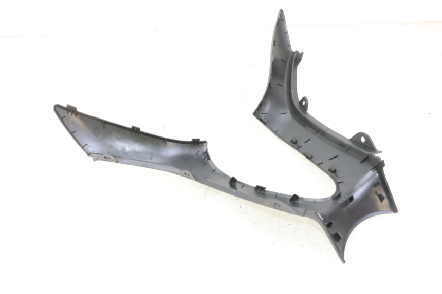 photo de TABLIER INTERIEUR SUPERIEUR YAMAHA XMAX X-MAX 125 (2021 - 2025)