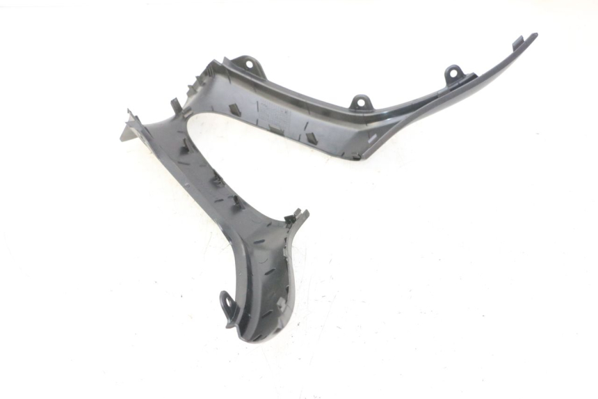 photo de TABLIER INTERIEUR SUPERIEUR YAMAHA XMAX X-MAX 125 (2021 - 2025)