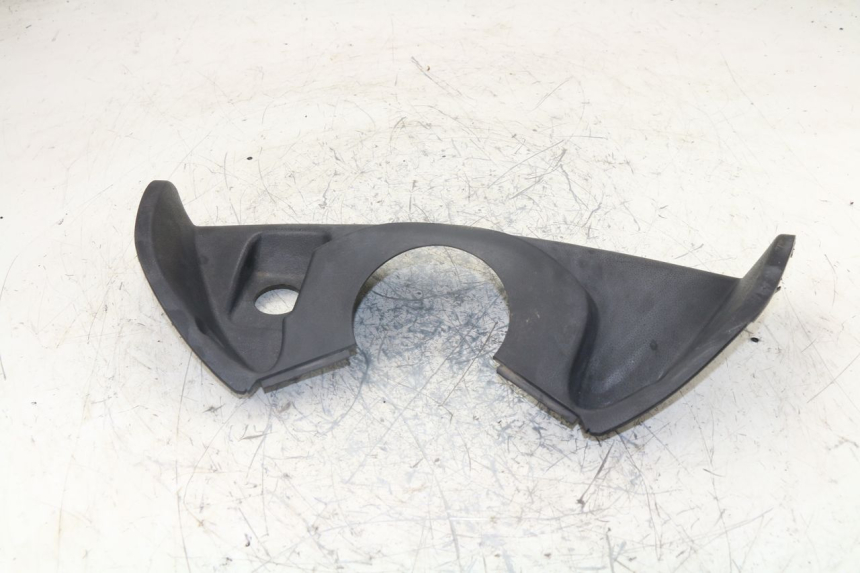 photo de TABLIER INTERIEUR SUPERIEUR YAMAHA YP MAJESTY 125 (1998 - 2001)