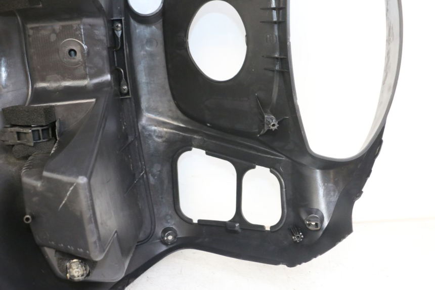 photo de TABLIER INTERIEUR SUZUKI BURGMAN 125 (2007 - 2014)