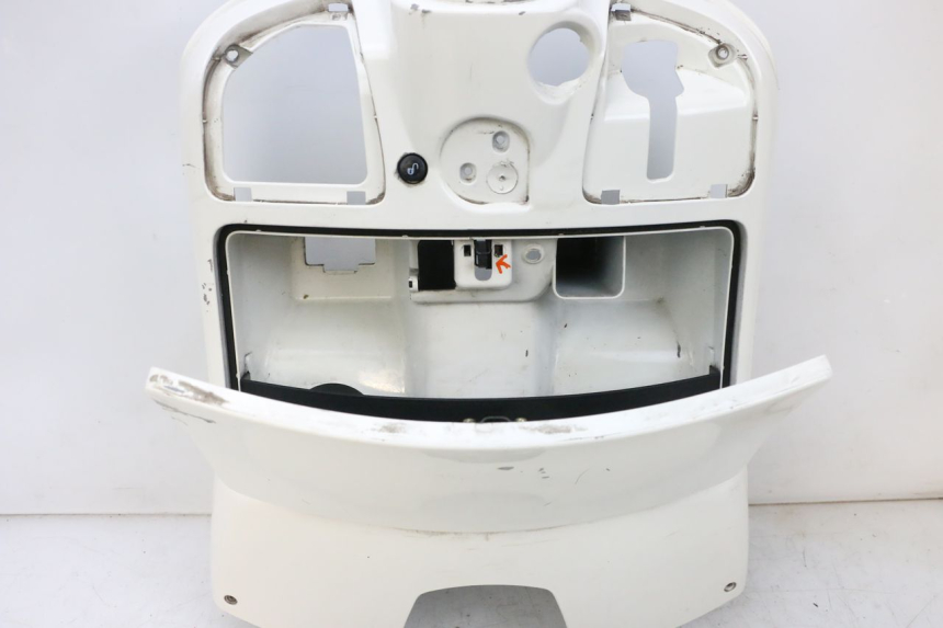photo de TABLIER INTERIEUR PIAGGIO VESPA GTS SUPER IE 125 (2009 - 2016) - Angle alternatif