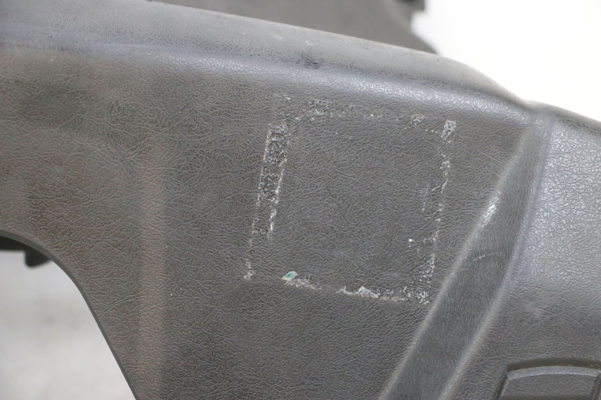 photo de TABLIER INTERIEUR YAMAHA XMAX X-MAX 125 (2006 - 2009) - Marquages et références