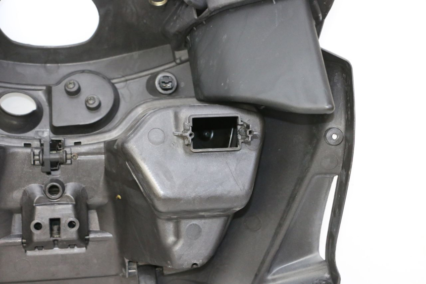 photo de TABLIER INTERIEUR PIAGGIO X9 EVOLUTION 125 (2003 - 2007)