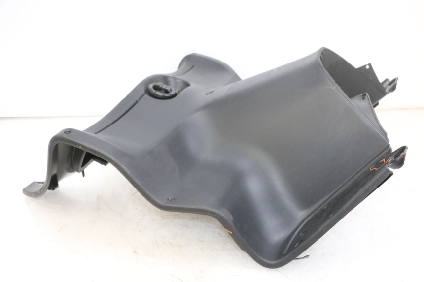 photo de TABLIER INTERIEUR PIAGGIO XEVO - X EVO 125 (2007 - 2016) - Vue d’ensemble