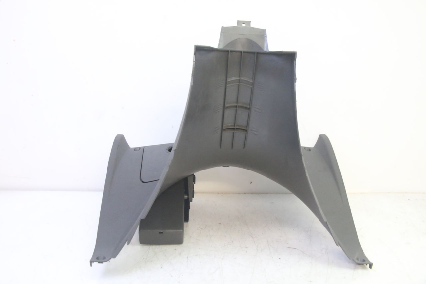 photo de TABLIER INTERIEUR YAMAHA YP MAJESTY 125 (2002 - 2006) - Vue d’ensemble