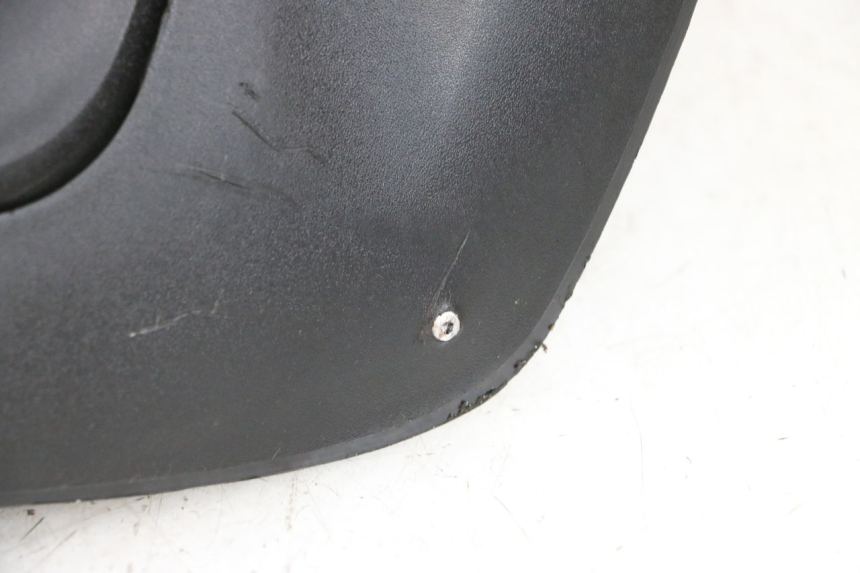 photo de TABLIER INTERIEUR PIAGGIO ZIP 2T 50 (2009 - 2019) - Détails caractéristiques