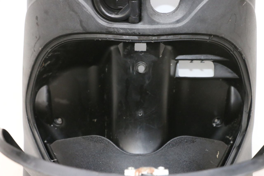 photo de TABLIER INTERIEUR PIAGGIO ZIP 4T 50 (2018 - 2020) - Autre angle de vue