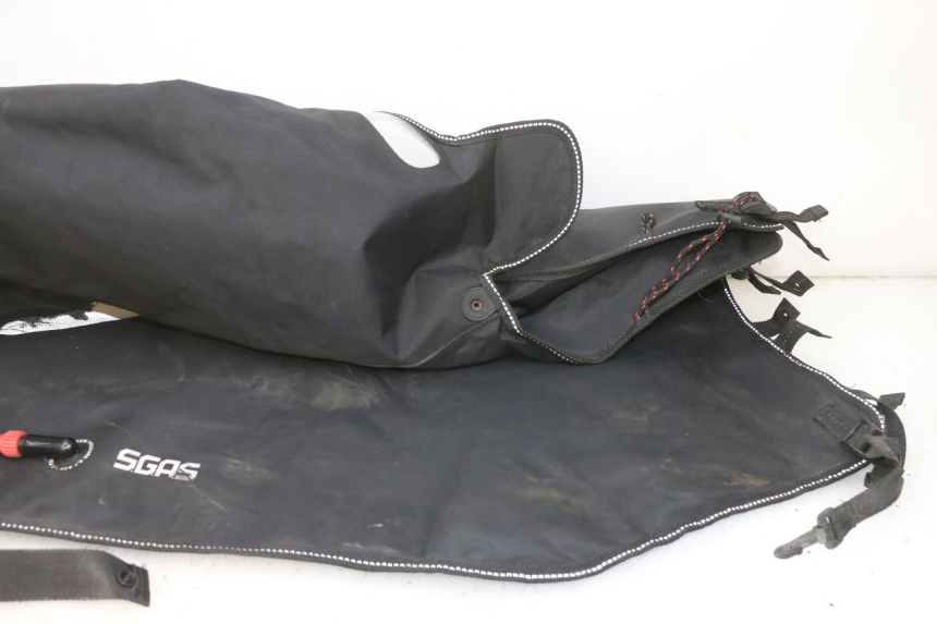 photo de TABLIER PROTECTION PIAGGIO MP3 500 (2016 - 2018) - Vue rapprochée