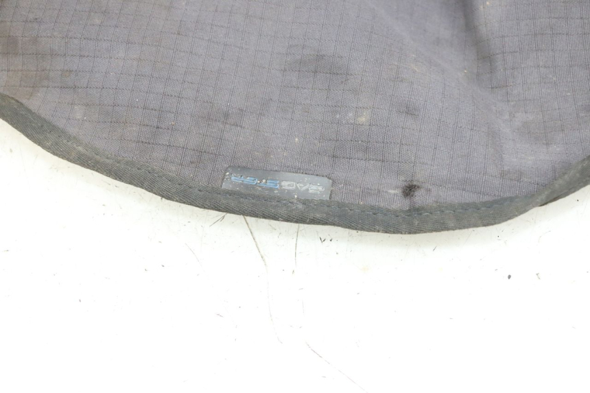 photo de TABLIER PROTECTION PIAGGIO XEVO - X EVO 125 (2007 - 2016) - Gros plan technique