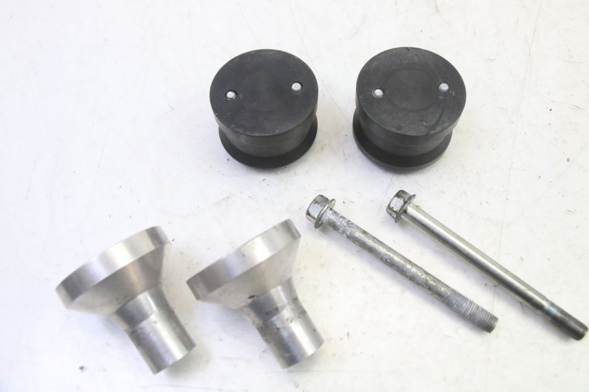 photo de TAMPON MOTEUR SUZUKI SV S 650 (2003 - 2009) - Détail de la pièce