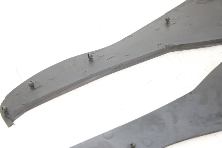 photo de TAPIS MARCHE PIED BMW C1 125 (2000 - 2003)
