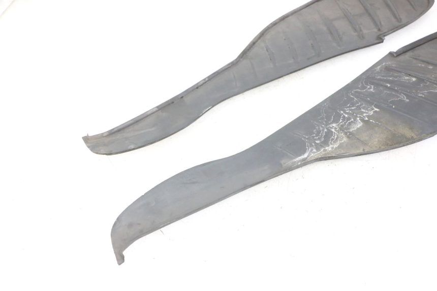 photo de TAPIS MARCHE PIED BMW C1 125 (2000 - 2003)