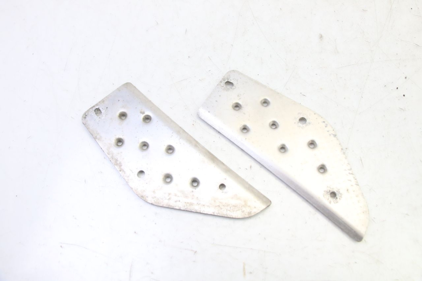 photo de TAPIS MARCHE PIED YAMAHA BW'S 100 (1999 - 2002)