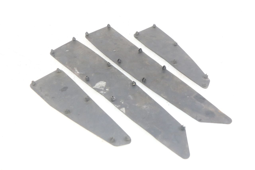 photo de TAPIS MARCHE PIED KYMCO DINK STREET 125 (2009 - 2014)