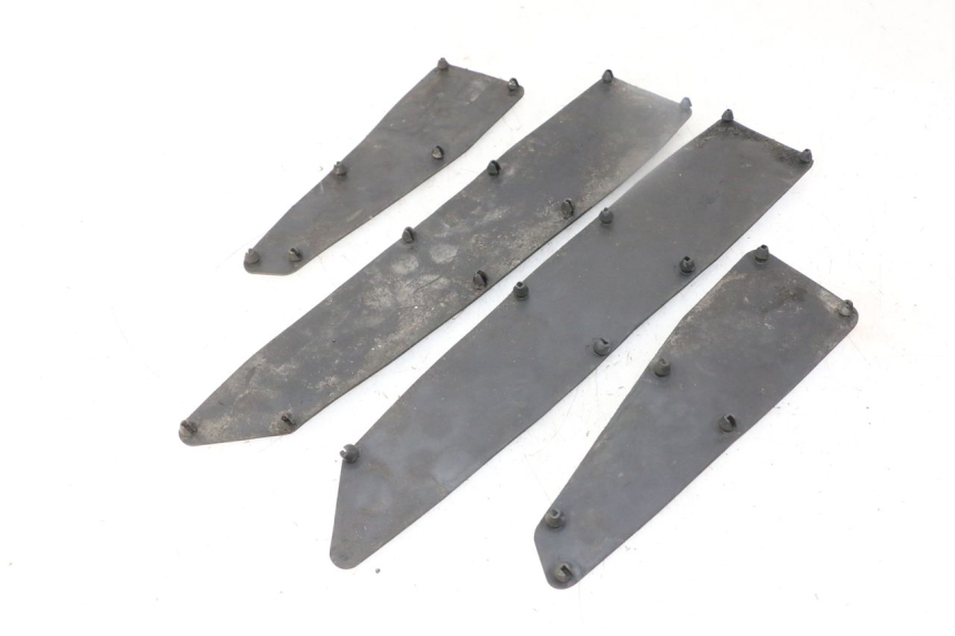 photo de TAPIS MARCHE PIED KYMCO DINK STREET 125 (2009 - 2014)