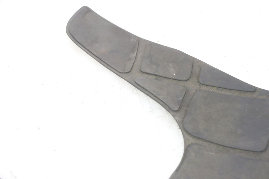 photo de TAPIS MARCHE PIED KYMCO GRAND DINK 125 (2002 - 2007)