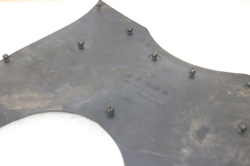 photo de TAPIS MARCHE PIED KYMCO GRAND DINK 125 (2002 - 2007)