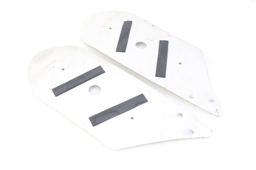 photo de TAPIS MARCHE PIED PEUGEOT KISBEE 4T 50 (2018 - 2022)