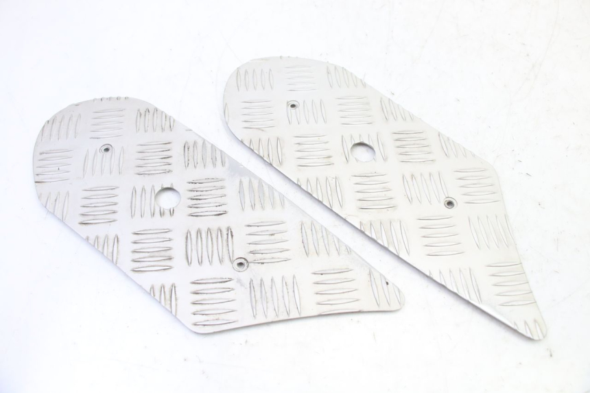 photo de TAPIS MARCHE PIED PEUGEOT KISBEE 4T 50 (2018 - 2022)
