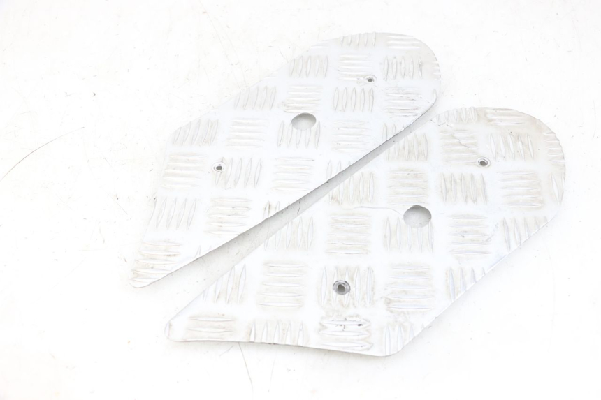 photo de TAPIS MARCHE PIED PEUGEOT KISBEE 4T 50 (2018 - 2022) - Vue principale