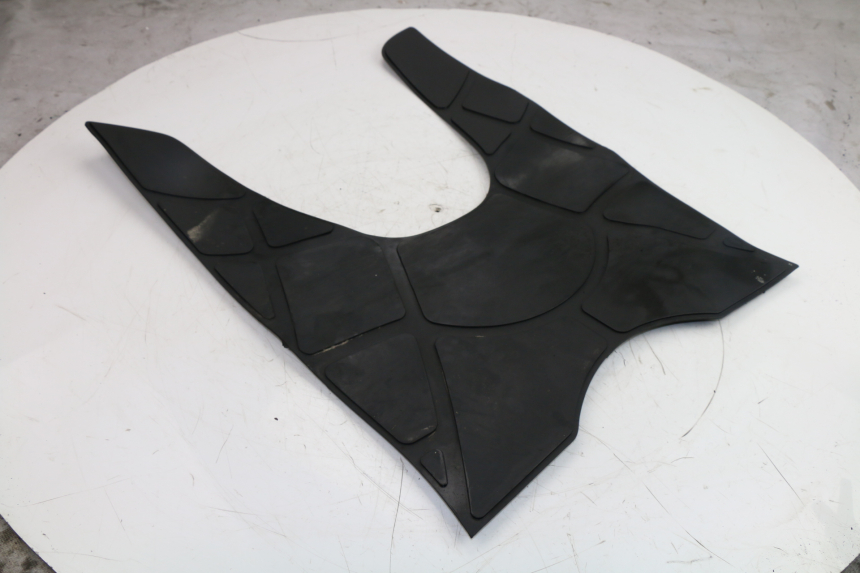 photo de TAPIS MARCHE PIED KYMCO GRAND DINK 125 (2002 - 2007)