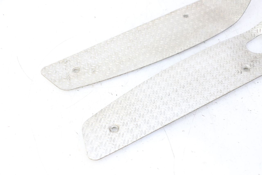 photo de TAPIS MARCHE PIED PIAGGIO MP3 500 (2011 - 2015)