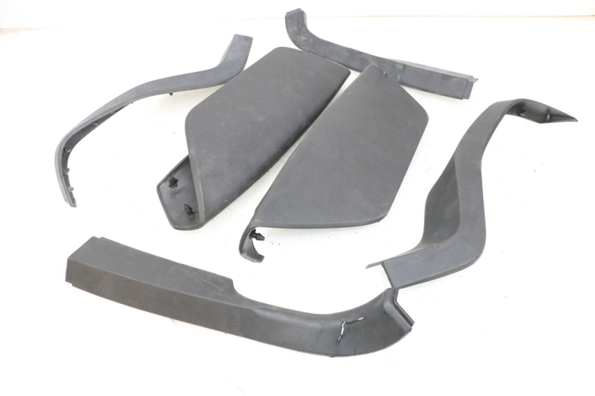 photo de TAPIS MARCHE PIED YAMAHA NEO'S CORE 1 (2022 - 2026) - Détail de la pièce