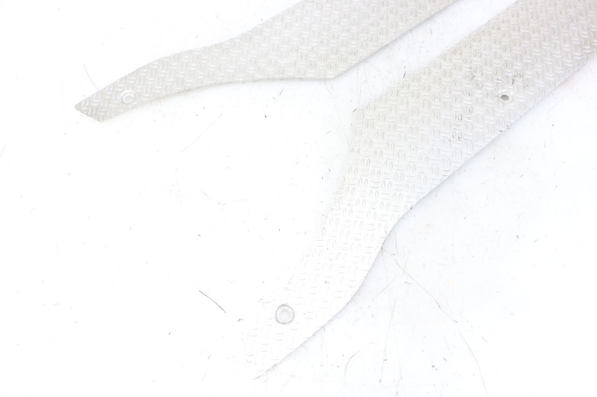 photo de TAPIS MARCHE PIED PIAGGIO NRG POWER PUREJET 50 (2018 - 2021)