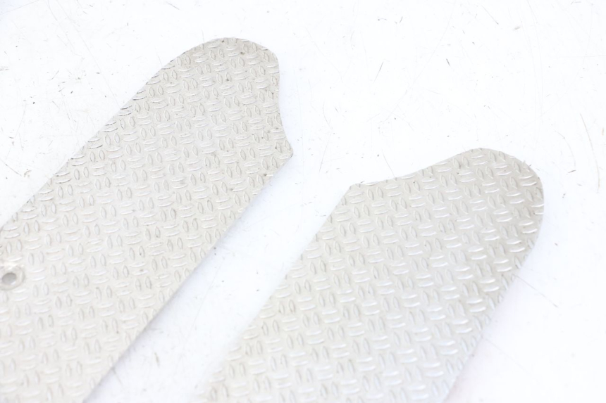 photo de TAPIS MARCHE PIED PIAGGIO NRG POWER PUREJET 50 (2018 - 2021)