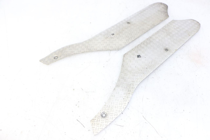 photo de TAPIS MARCHE PIED PIAGGIO NRG POWER PUREJET 50 (2018 - 2021)