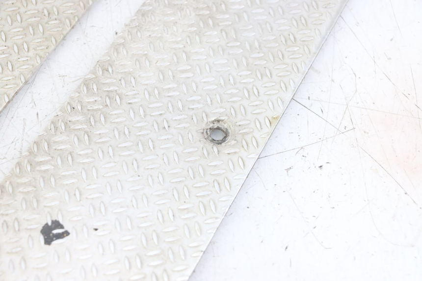 photo de TAPIS MARCHE PIED PIAGGIO NRG POWER PUREJET 50 (2018 - 2021)