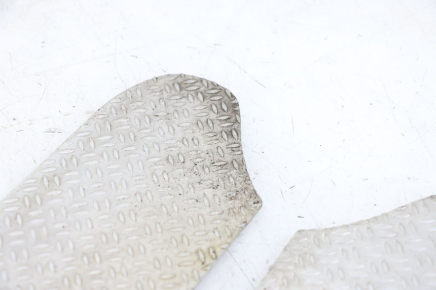 photo de TAPIS MARCHE PIED PIAGGIO NRG POWER PUREJET 50 (2018 - 2021)