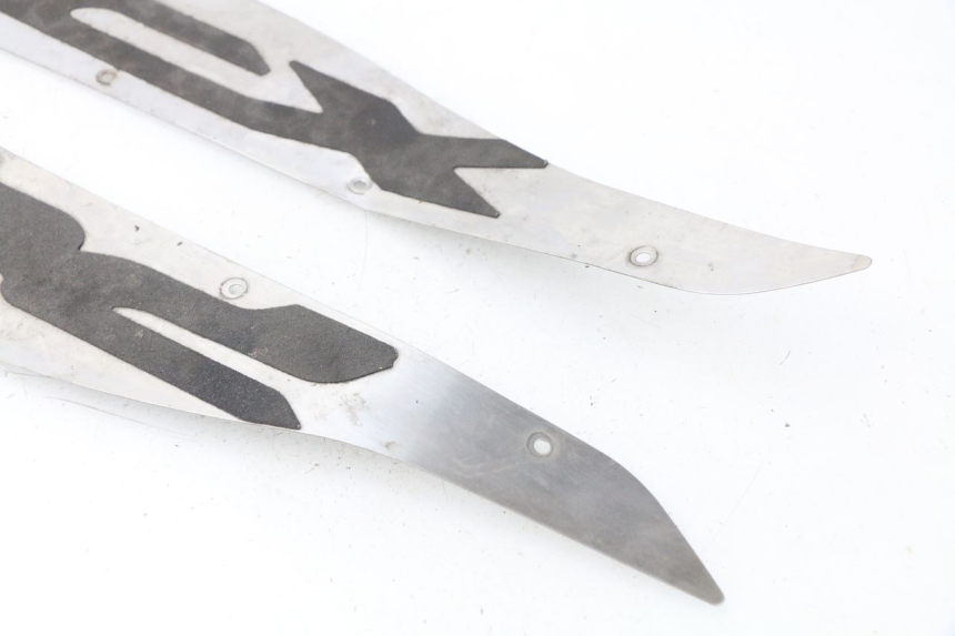 photo de TAPIS MARCHE PIED HONDA PCX (JF47) 125 (2012 - 2013)