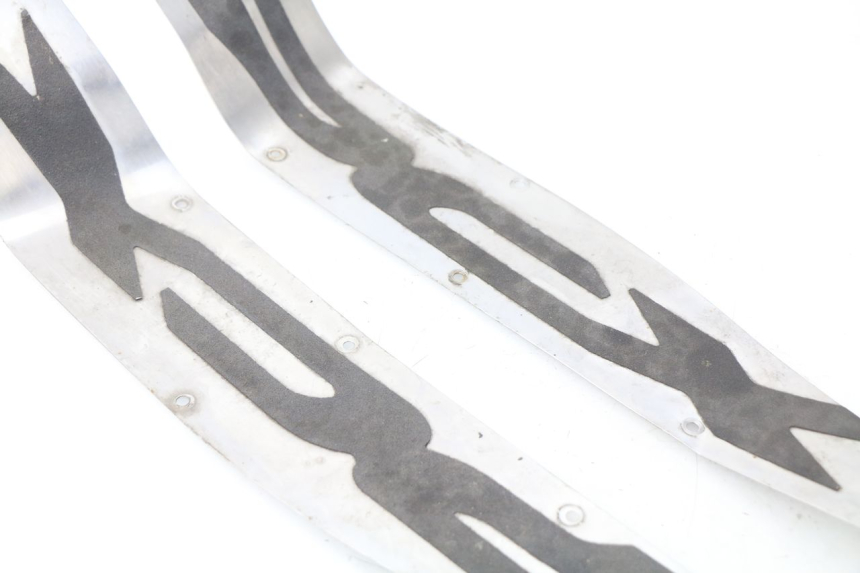 photo de TAPIS MARCHE PIED HONDA PCX (JF47) 125 (2012 - 2013)