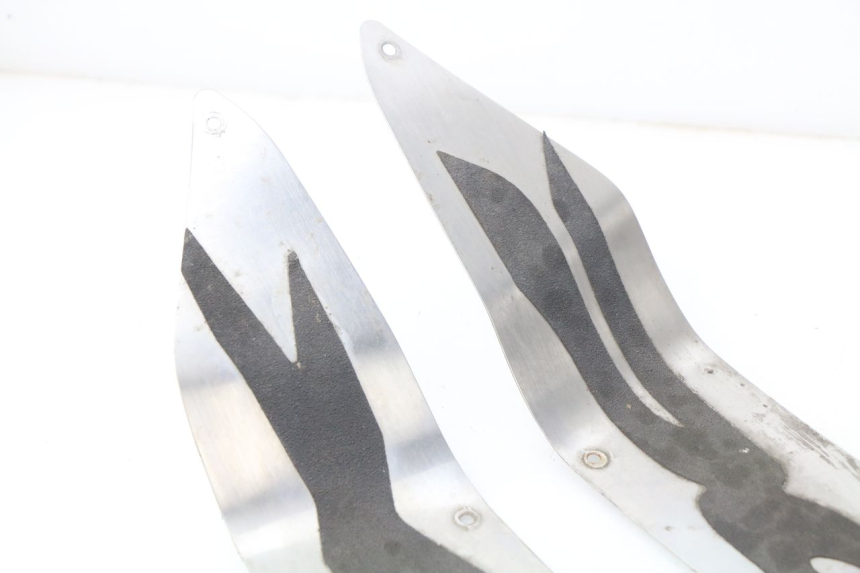 photo de TAPIS MARCHE PIED HONDA PCX (JF47) 125 (2012 - 2013)