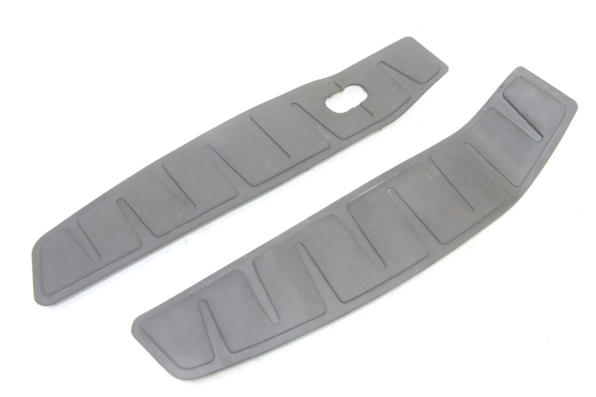 photo de TAPIS MARCHE PIED PIAGGIO MP3 500 (2014 - 2016)