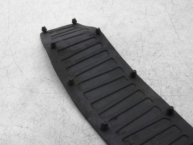 photo de TAPIS MARCHE PIED PIAGGIO MP3 LT 300 (2010 - 2016)