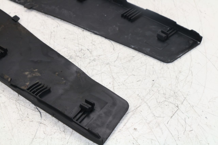 photo de TAPIS MARCHE PIED PIAGGIO X9 125 (2000 - 2003)