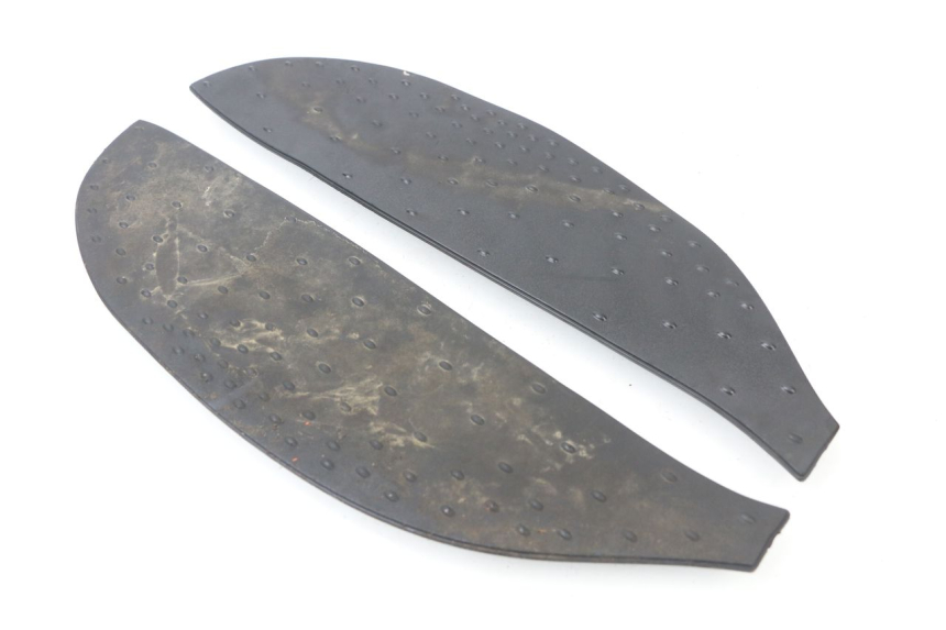 photo de TAPIS MARCHE PIED APRILIA SCARABEO GT 125 (1999 - 2007)