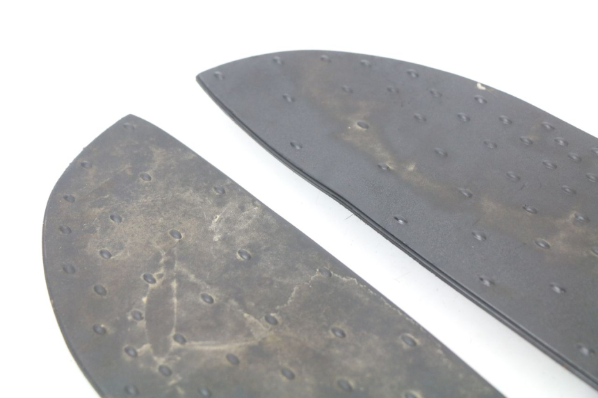 photo de TAPIS MARCHE PIED APRILIA SCARABEO GT 125 (1999 - 2007)