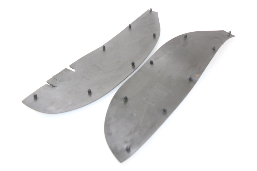 photo de TAPIS MARCHE PIED APRILIA SCARABEO GT 125 (1999 - 2007)