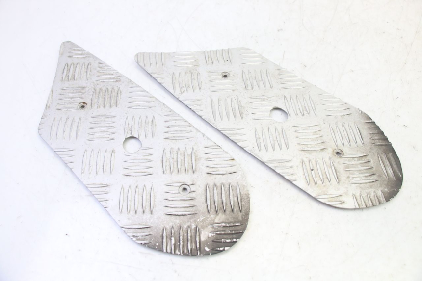 photo de TAPIS MARCHE PIED PEUGEOT STREETZONE I 2T 50 (2018 - 2020)