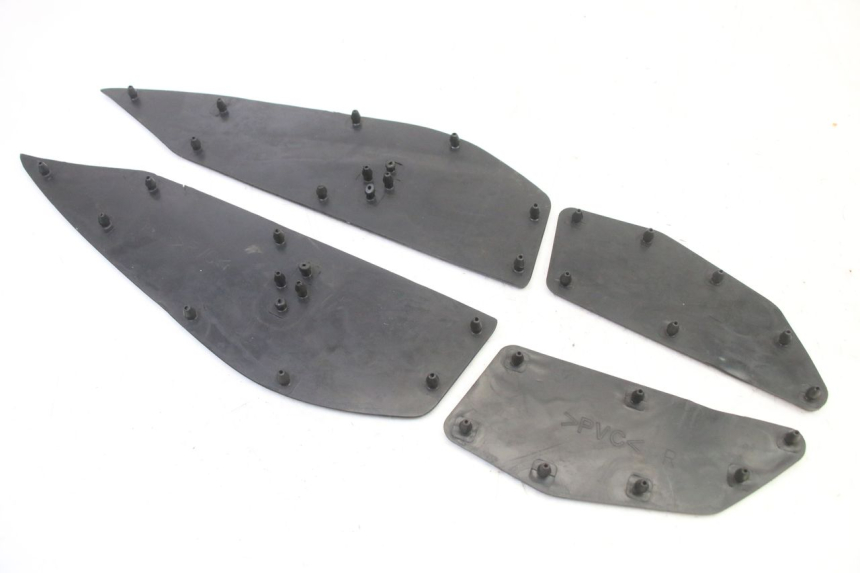 photo de TAPIS MARCHE PIED YAMAHA XMAX X-MAX 125 (2021 - 2025)