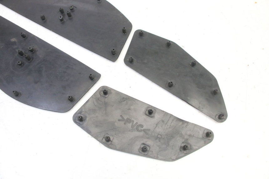 photo de TAPIS MARCHE PIED YAMAHA XMAX X-MAX 125 (2021 - 2025)