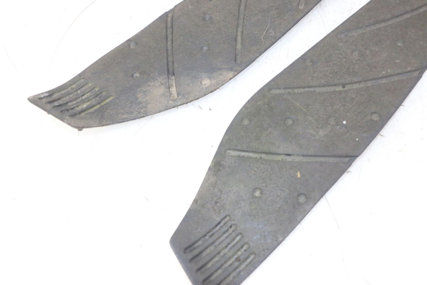 photo de TAPIS MARCHE PIED YAMAHA X-MAX XMAX 250 (2006 - 2009)