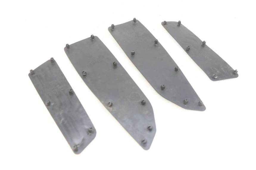 photo de TAPIS MARCHE PIED KYMCO X-TOWN XTOWN 125 (2016 - 2021)