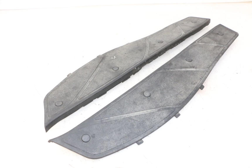 photo de TAPIS MARCHE PIED PIAGGIO X9 EVOLUTION 125 (2003 - 2007)