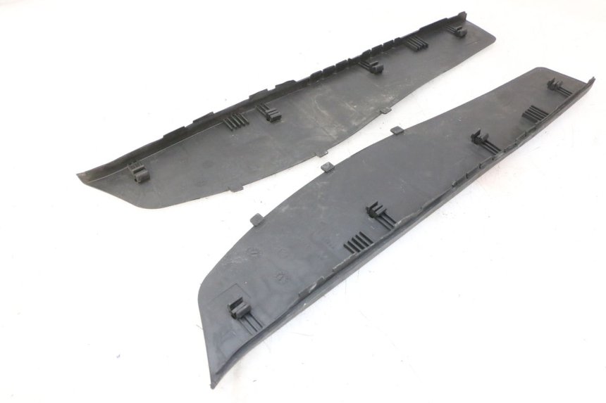 photo de TAPIS MARCHE PIED PIAGGIO X9 EVOLUTION 125 (2003 - 2007)