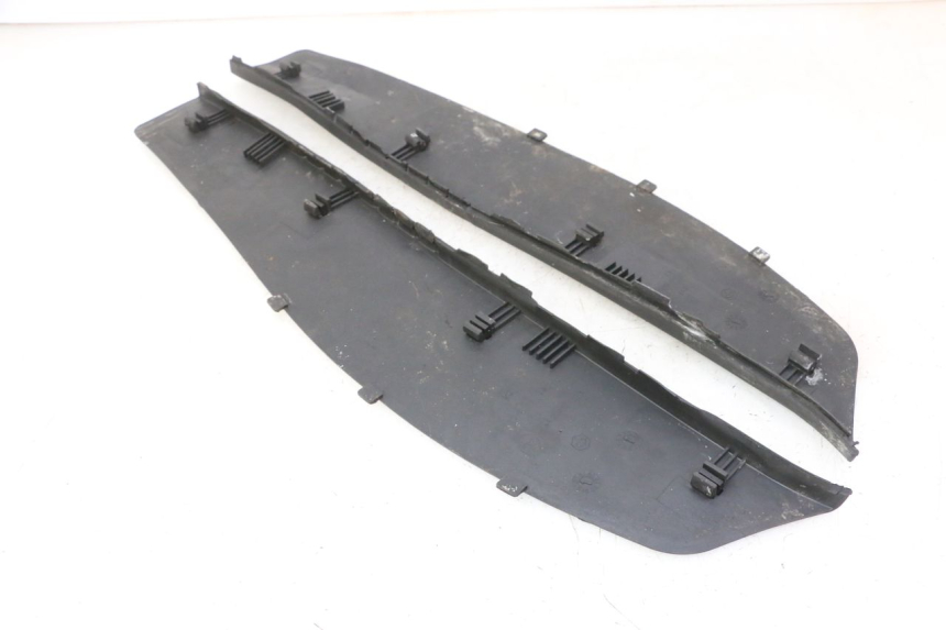 photo de TAPIS MARCHE PIED PIAGGIO X9 EVOLUTION 125 (2003 - 2007)