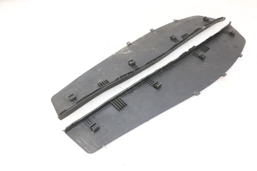 photo de TAPIS MARCHE PIED PIAGGIO X9 EVOLUTION 125 (2003 - 2007)